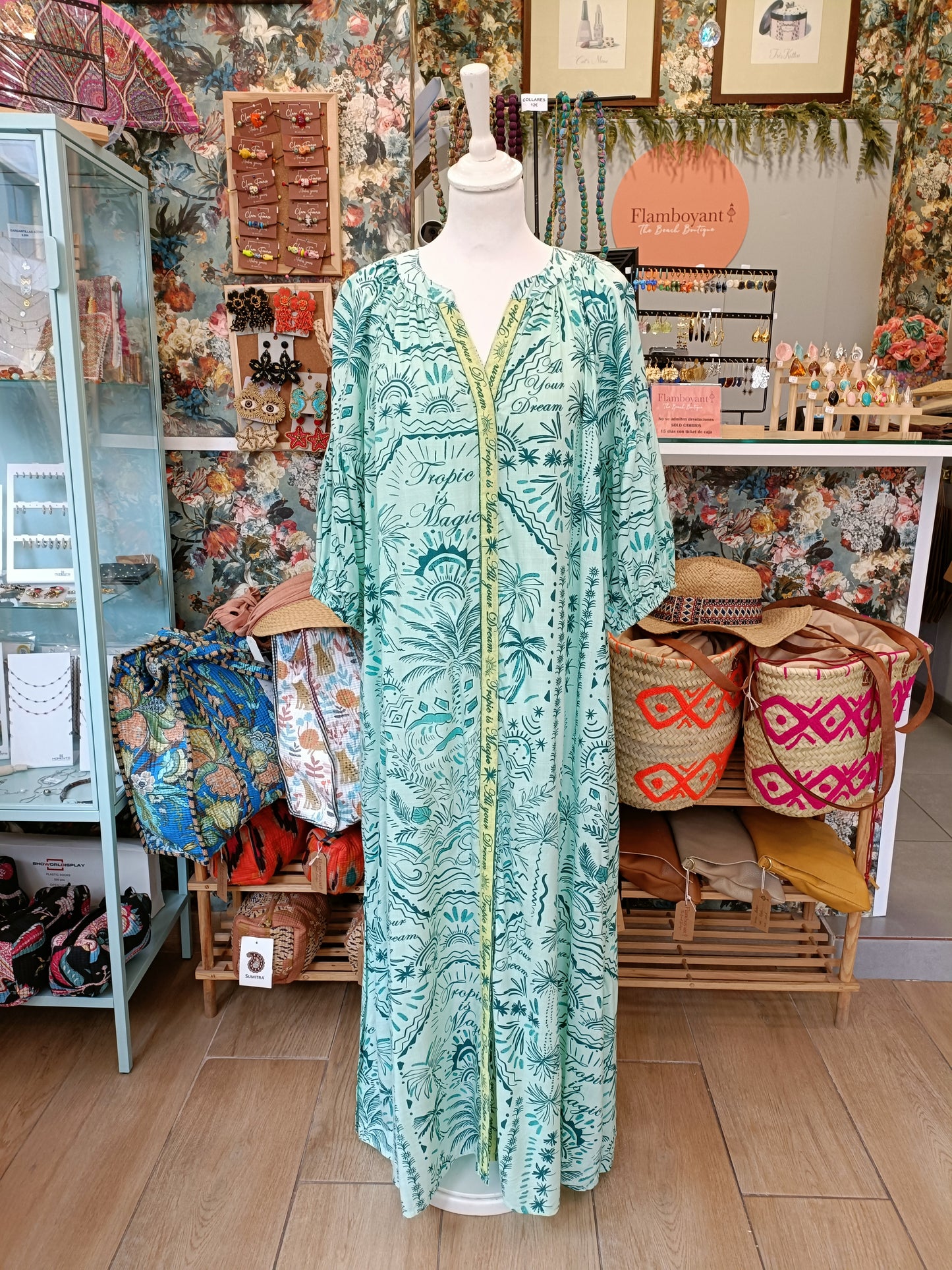 Vestido túnica camisero con estampado tropical